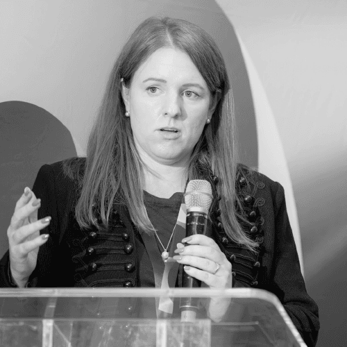 Laura Navaratnam